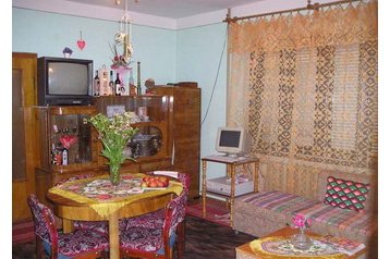 Ucranie Privát Chetfalva, Extérieur